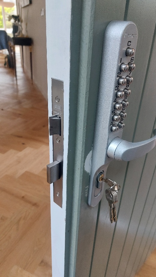 Enhancing Home Security: Upgrading Side Entrance Door with Digital Handle